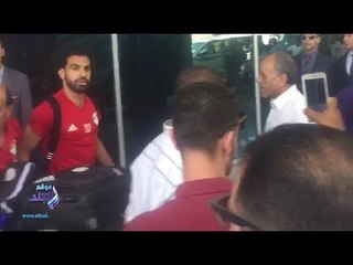 صدى البلد |  الحزن يخيم علي محمد صلاح  في مطار القاهرة