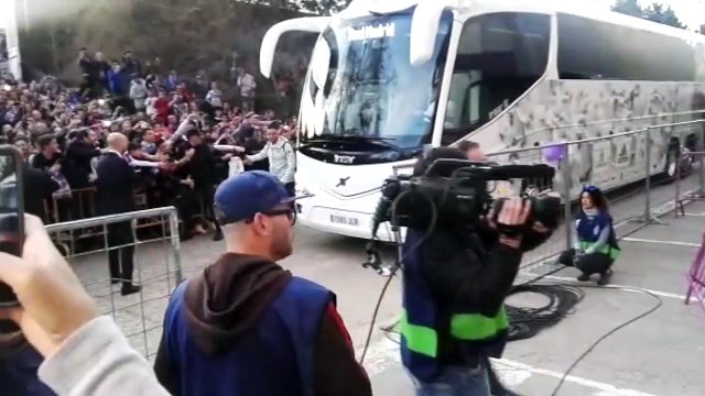 Valladolid-Real Madrid: Llegada del Real Madrid al José Zorrilla entre Pitos