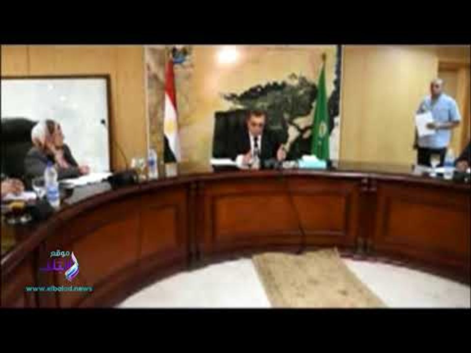صدى البلد | محافظ الفيوم يسلم عقود الجمعيات الأ...