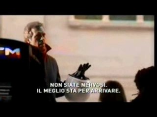 Spot PREMIUM GALLERY - Hugh Laurie (2)