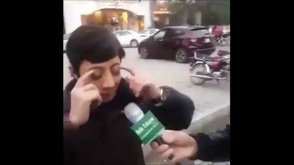 Ce qu'il fait avec ses yeux risque de vous faire flipper