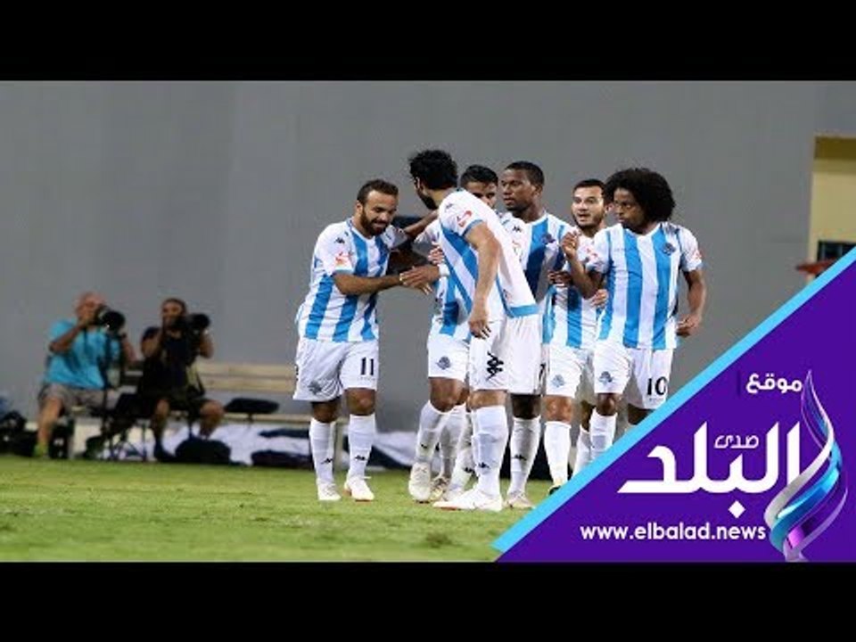 صدى البلد | لحظة نزول فريق بيراميدز أرض الملعب واستقبال حماسي من الجماهير