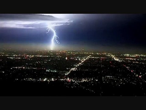 Tormenta eléctrica ilumino los cielos de california cayeron más de 2000 rayos