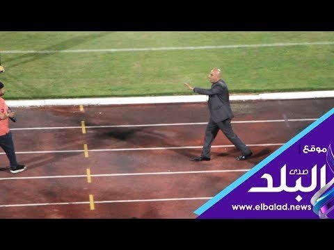 صدى البلد | مدرب بتروجيت يشتبك مع مراقب مباراة الزمالك