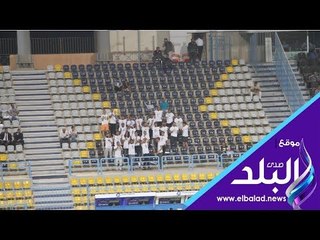 صدى البلد | هتافات حارة لثلاثي الزمالك من قبل جماهير بيراميدز