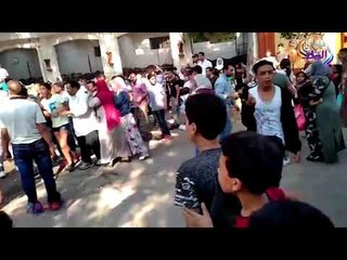 صدي البلد | مشادة بالماء المغلي بين بائع شاي وسيدة في حديقة الحيوان