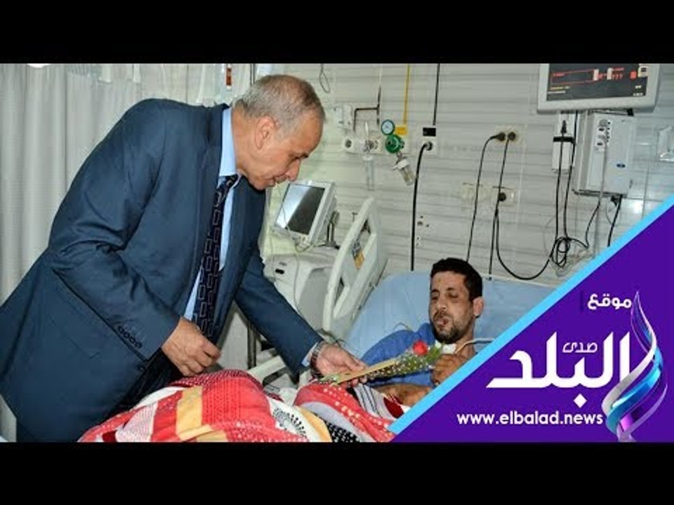 صدي البلد | محافظ القليوبية يوزع الورود والهدايا على مرضى المستشفيات