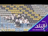 صدى البلد | جماهير الزمالك ترتدي قمصانا عليها صورة مرتضى منصور في لقاء إنبي