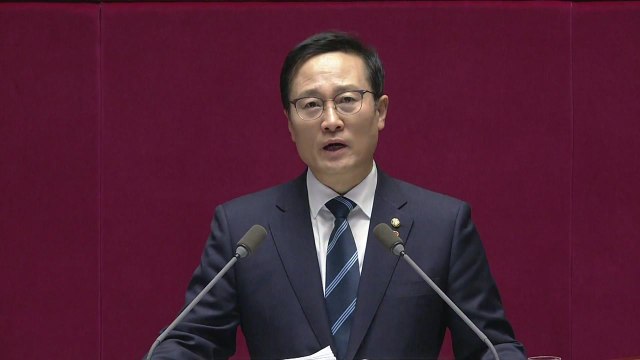 [현장영상] 국회 교섭단체 대표연설...민주당 홍영표 원내대표 / YTN