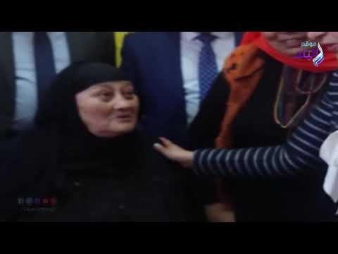 صدي البلد | وزيرة الصحة تجري الكشف على مسنة خلال متابعة حملة فيروس سي بالقليوبية
