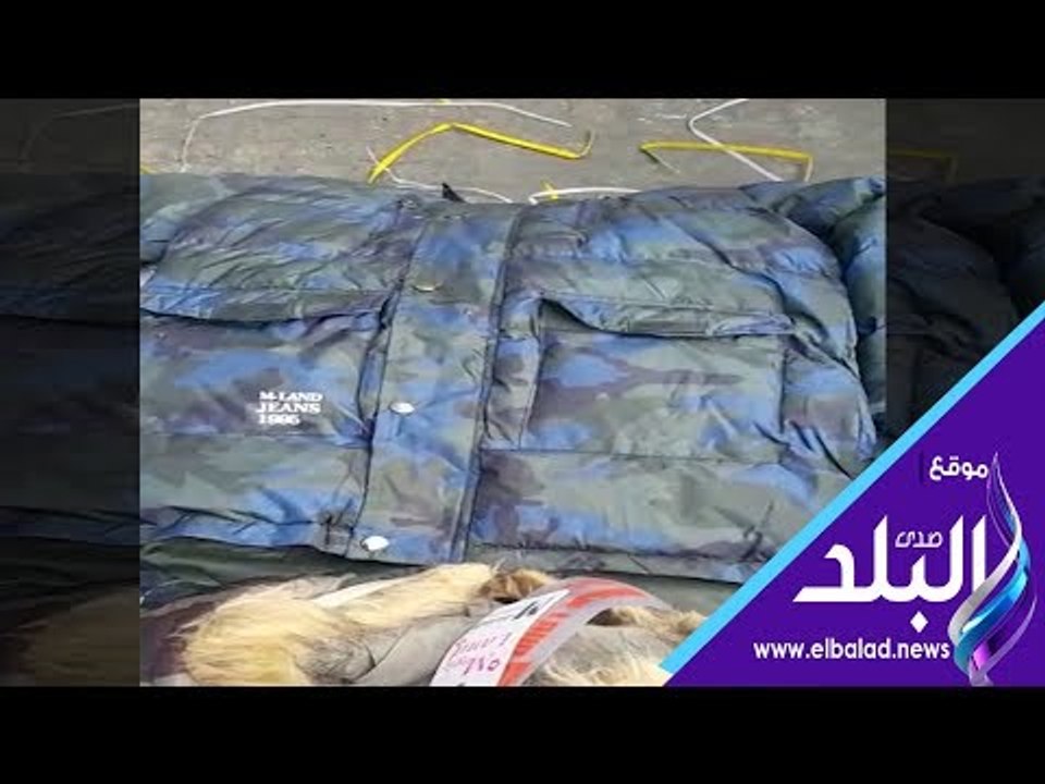 صدى البلد | ضبط 254 قطعة سويتر تشبه الملابس الع...