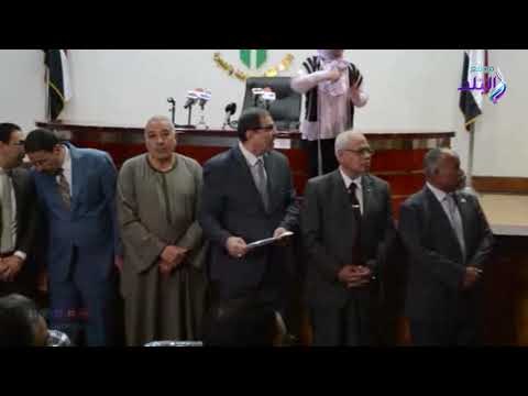 صدي البلد | وزير القوى العاملة يسلم 300 عقد عمل لذوي الاحتياجات الخاصة