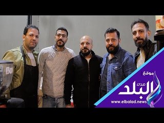 Video herunterladen: صدي البلد  | فنجان قهوة على الرمل من يد ألفونس  أول عربة كوفي بشارع 306