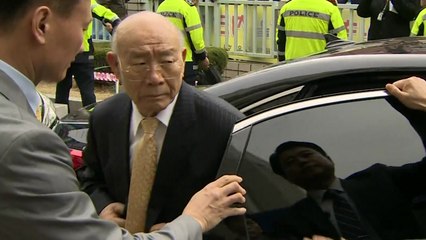 조금 전 전두환 광주지법 도착...사자명예훼손 쟁점 / YTN