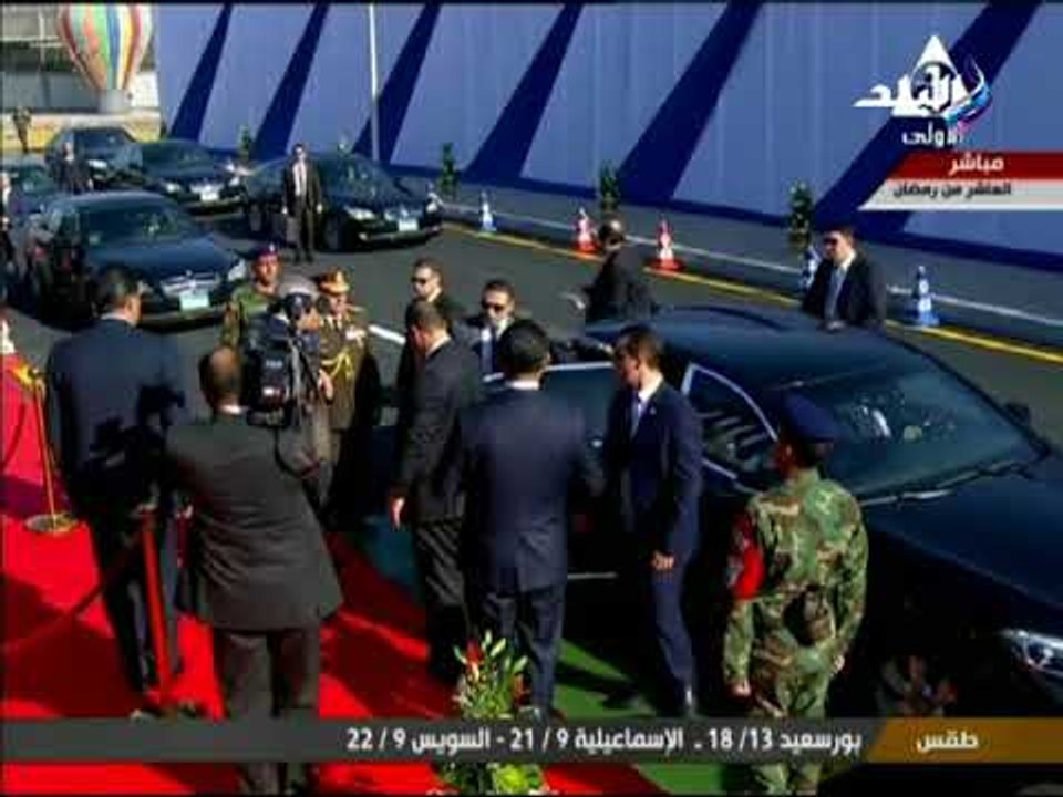 لحظة وصول الرئيس السيسي مدينة العاشر من رمضان ل...