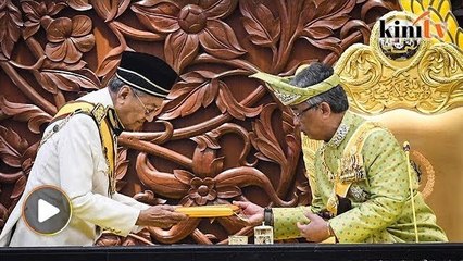 Download Video: Agong officiates Parliament meeting