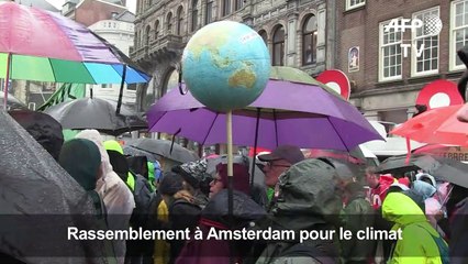 Amsterdam: des milliers de personnes rassemblées pour le climat