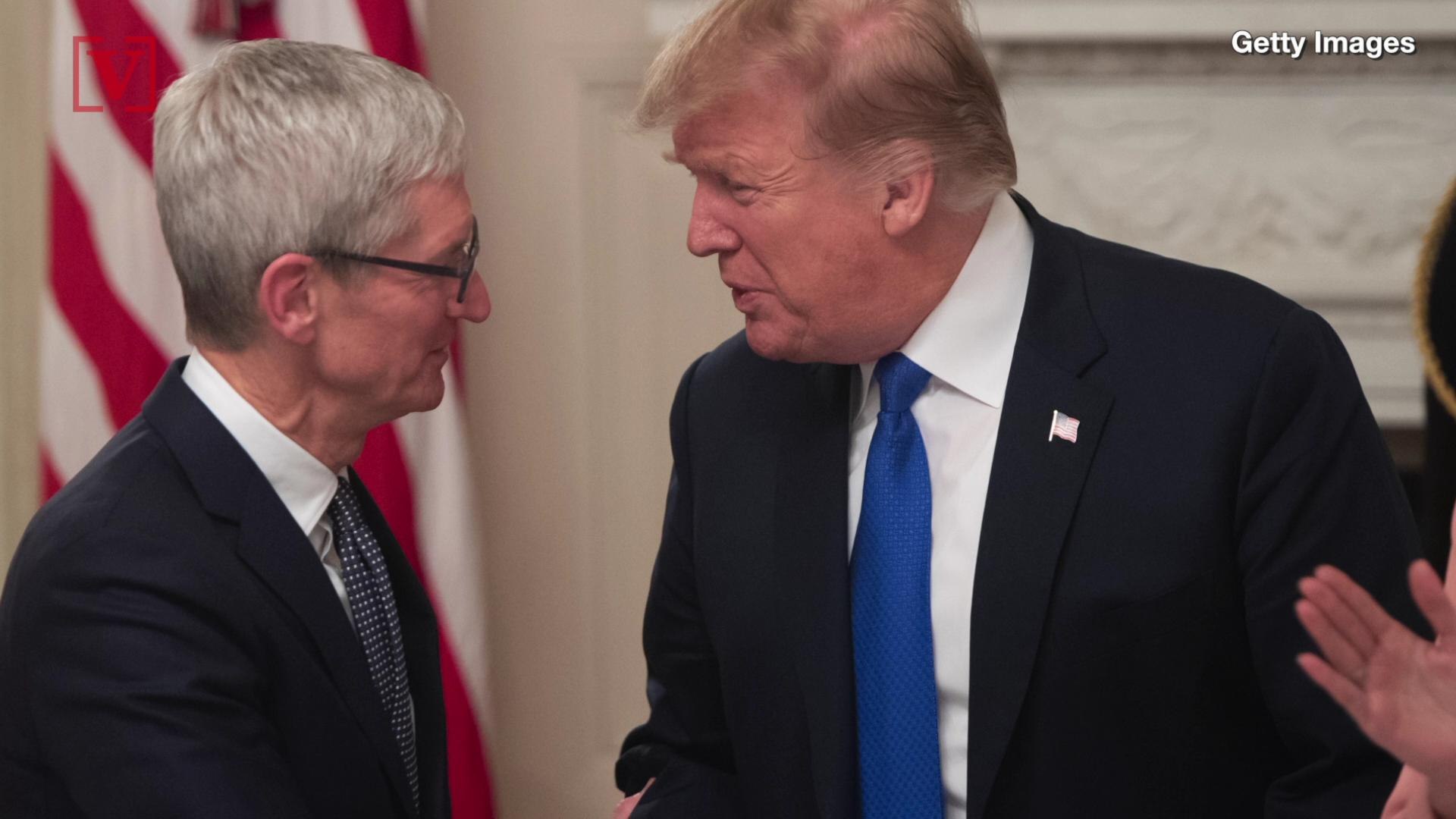 ⁣Trump Denies 'Mistakenly' Calling Apple CEO Tim Cook Wrong Name