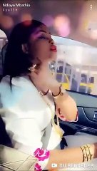 Mbathio Ndiaye se défoule dans sa voiture avec le nouveau son de Wally Seck