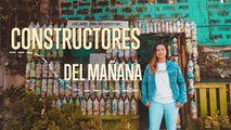 Creando ecobricks con basura y botellas de plástico para un futuro mejor