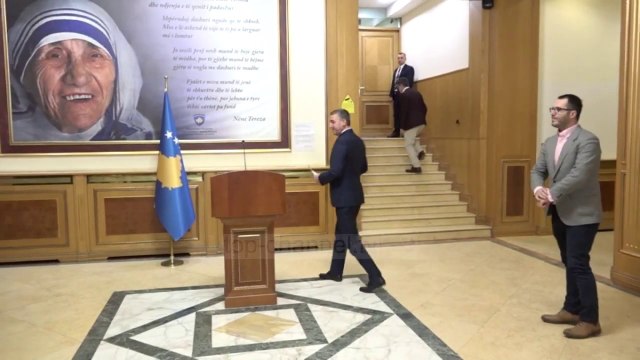 Veseli kërcënon Haradinajn - Top Channel Albania - News - Lajme