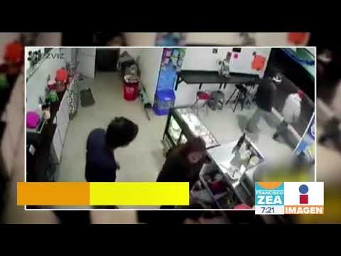 Hombres armados asaltan a los encargados de una cafetería en Puebla | Noticias con Francisco Zea