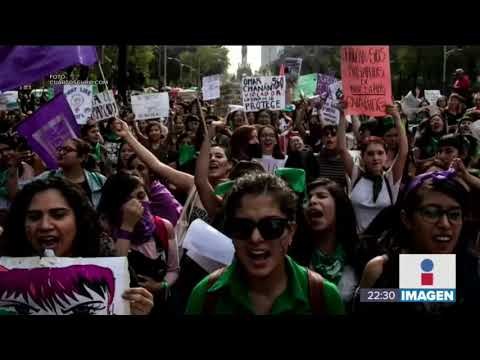 Colocan paliacate pro aborto a estatua de Madero | Noticias con Ciro Gómez Leyva