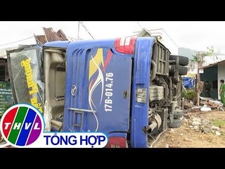 THVL | Xe khách nổ vỏ tông sập nhà dân ở Khánh Hòa