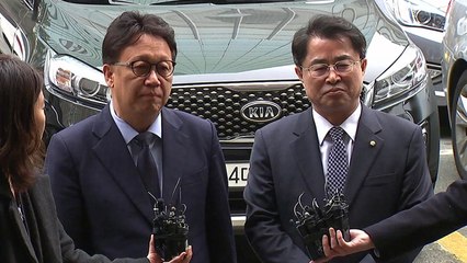 '5·18 망언' 고소 의원들 경찰 출석..."뿌리는 전두환" / YTN