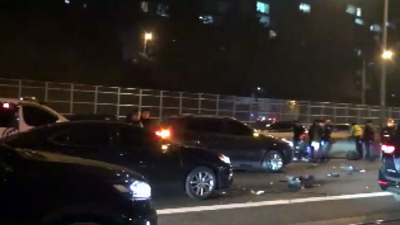 서울 흑석동 올림픽대로 4중 추돌사고...3명 부상 / YTN
