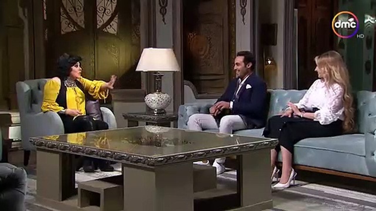 أحمد فهمي: "هنا الزاهد معها باسورد الموبايل والإنستجرام"