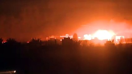 تجدد القصف المدفعي والجوي على جيب تنظيم الدولة الإسلامية في شرق سوريا