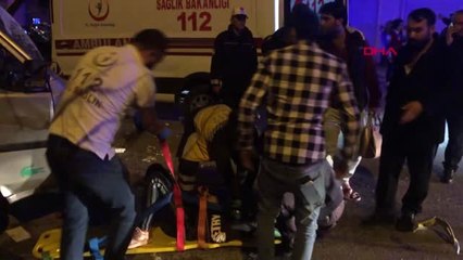 Bursa - Kamyonet ve Otomobil Çarpıştı: 3'ü Çocuk 4 Yaralı