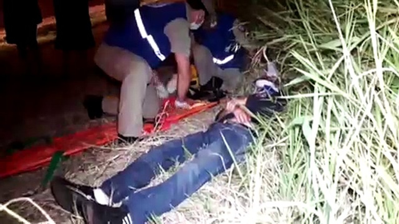 Homem diz ter sido atropelado e é socorrido pel...