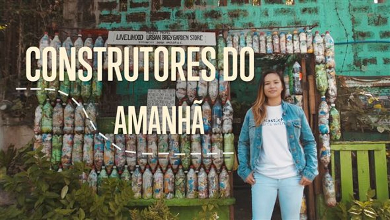 Criando tijolos com garrafas plásticas e lixo