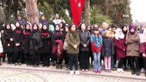 İstiklal Marşı Şairi Mehmet Akif Ersoy kabri başında anıldı