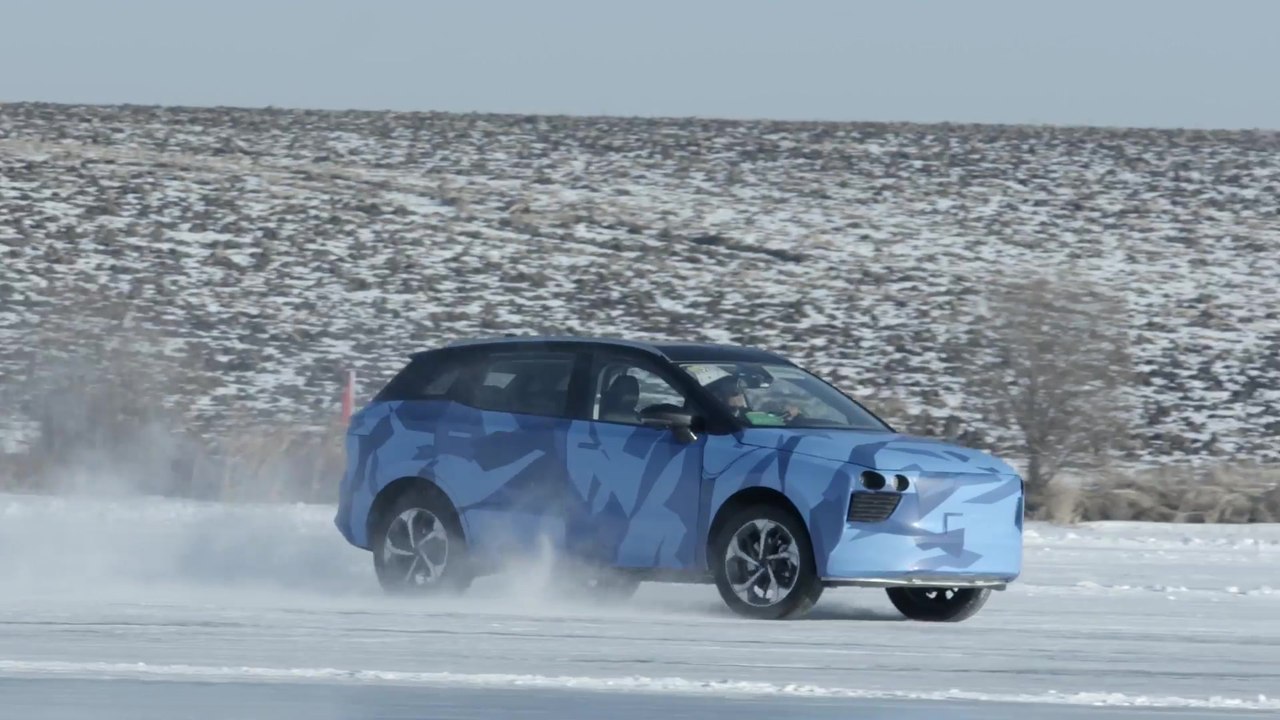 All-electric AIWAYS U5 - Winter Road Test