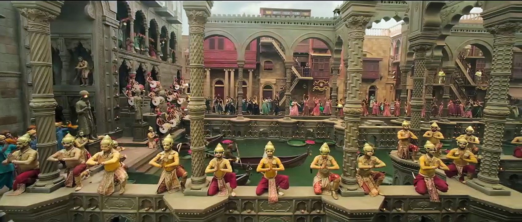 Kalank | Official Teaser | Varun | Aditya Roy | Sanjay | Alia | Sonakshi | Madhuri | Abhishek Varman