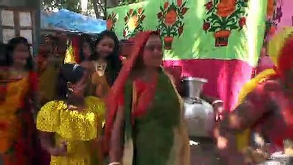 হিন্দু বাড়িতে বিয়ে হউয়ার আগের ড্যান্স