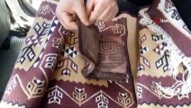 Kırşehir'de kilime sarılı halde el yazması ve tarihi değeri bulunan kitap ele geçirildi