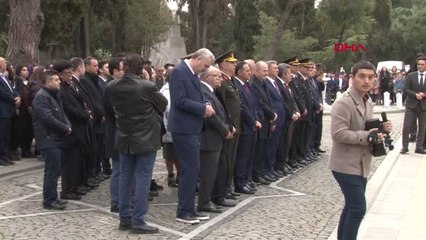 Mehmet Akif Ersoy Mezarı Başında Anılıyor