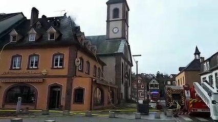 Incendie en plein centre-ville de Niederbronn