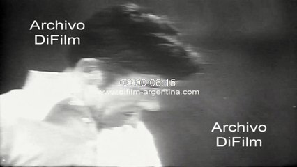 Ken Rosewall wins the Dallas Open by defeating Rod Laver 1972