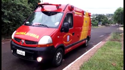 Duas pessoas são atendidas pelo Siate após caírem de moto no Periolo