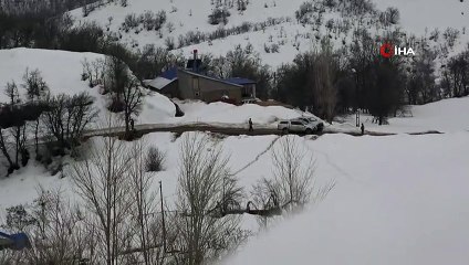 Tunceli'de polis helikopteri zorunlu iniş yaptı, personel sorunsuz tahliye edildi