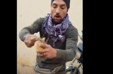 شاب مصري يبتكر أسهل طريقة لتقشير البطاطس