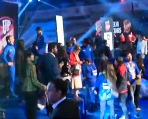 PWL 3 Day 7_ UP Dangal celebrating their victory against Delhi Sultans