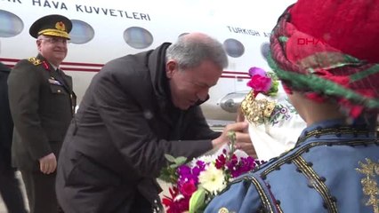 Afyonkarahisar Bakan Akar A Afyon Valiliği Ziyaretinde Doğum Günü Sürprizi.