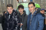 Les Jonas Brothers en tête des charts américains pour la première fois