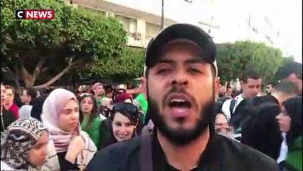 Algérie : les étudiants de nouveau dans la rue